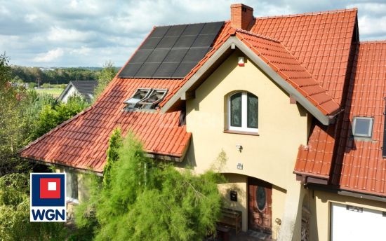Dom na  sprzedaż Gościcino - Komfortowy dom w zielonej części Gościcina - idealny dla rodziny!
