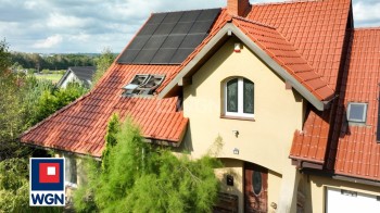 Dom na  sprzedaż Gościcino - Komfortowy dom w zielonej części Gościcina - idealny dla rodziny!