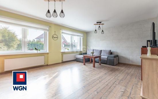 Dom na  sprzedaż Gościcino - Funkcjonalny dom w Gościcinie - 4 pokoje, 2 łazienki, ogrzewanie gazowe